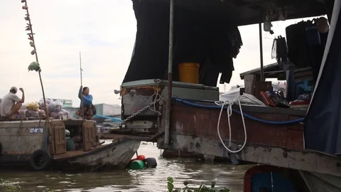 Cai Rang, Can Tho, Floating Market - track shot POV Stock Footage 126991780