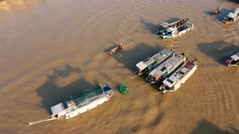 The Cai Rang floating market is empty of tourists Stock Footage 167537019