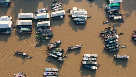 The Cai Rang floating market is empty of tourists Stock Footage 167537180