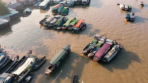 The Cai Rang floating market is empty of tourists Stock Footage 167537201