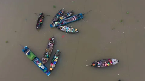 Cai Rang Floating Market Stock Footage 165652793