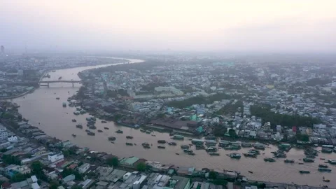 Cai Rang floating market Stock Footage 170345602