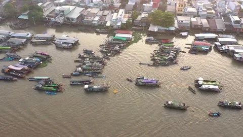 Cai Rang floating market Stock Footage 170345737