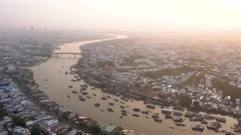 Cai Rang floating market Stock Footage 170345746