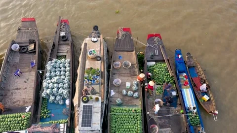 Cai Rang floating market Stock Footage 170345790