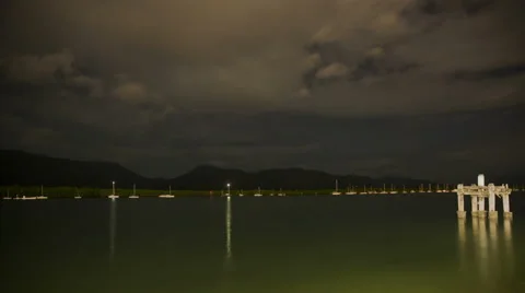 Cairns by night Видео 53871471
