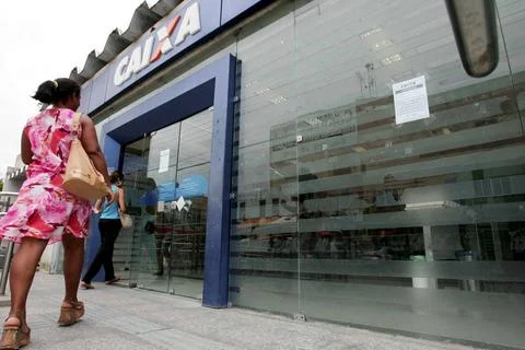 caixa branch in eunapolis eunapolis, bahia / brazil - november 11, 2009: ... Fotos Stock