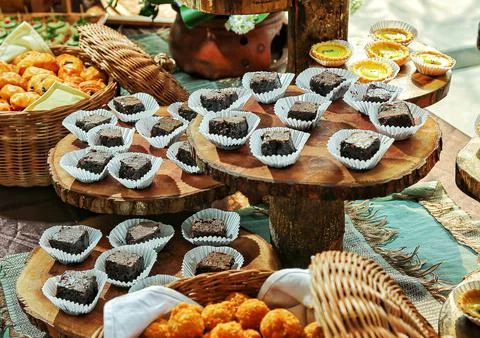 Cake in a Basket Stock Photos