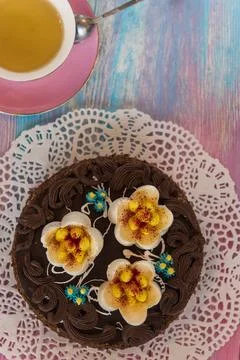 Cake on color background Cake on gradient color background Copyright: xZoo... Fotos de archivo