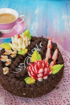 Cake on color background Cake on gradient color background Copyright: xZoo... Fotos de archivo