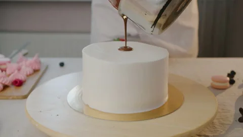 A cake is created, cream is smeared, home cooking. Stock Footage 130915550