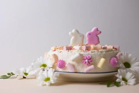 Cake decorated for Easter. Easter sweets. Foto stock