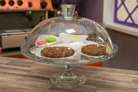 Cake in the glass tray Foto stock