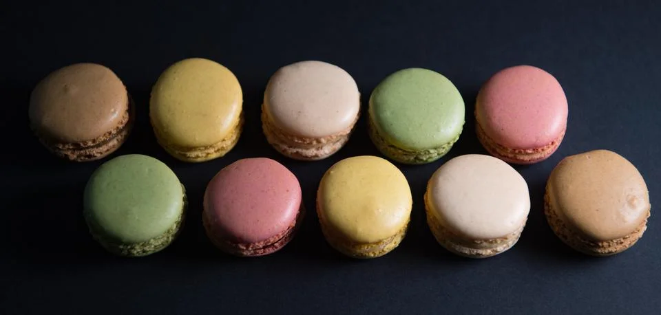 Cake macaron or macaroon isolated on white background, sweet Foto stock