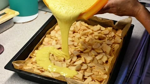 Cake preparation with apple slices, Stock Footage 328099908
