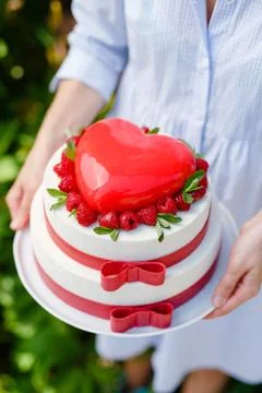Cake in the shape of heart Фото
