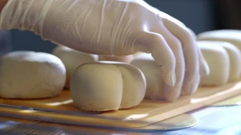 Cake in the shape of heart on Valentine 스톡 동영상 104596404