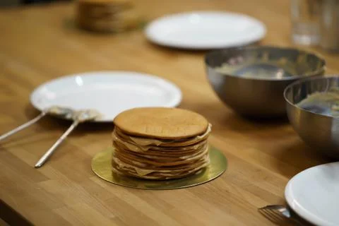 Cake on the table. make the cakes. close up Foto stock