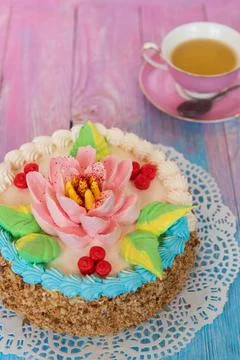 Cakes on color background Cake on gradient color background Copyright: xZo... Fotos de archivo