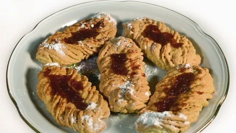 Cakes Stock-Footage 80727580