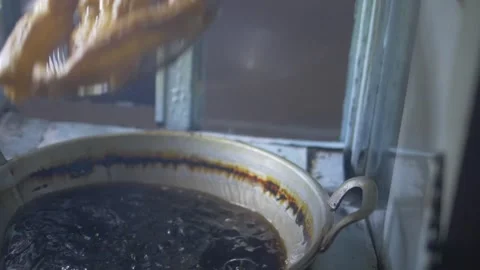 Cakwe traders on the roadside 스톡 동영상 244352273