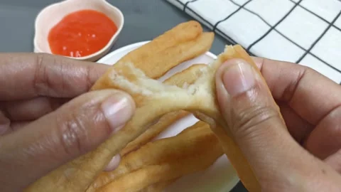 Cakwe3 Stock Footage 280491798