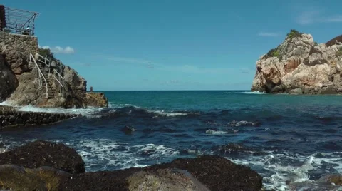 Cala Deia, breaking of waves Video stock 48762563