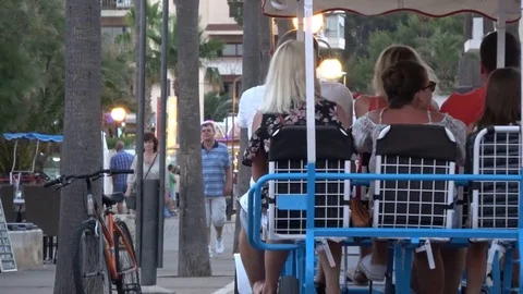 Cala Millor Mallorca: Evening activity Video stock 79994080