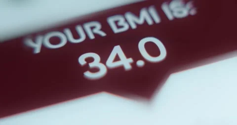 Calculated BMI on health app indicates the user is obese Видео 313353691
