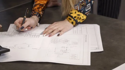 Calculation of the work plan Video stock 96014524