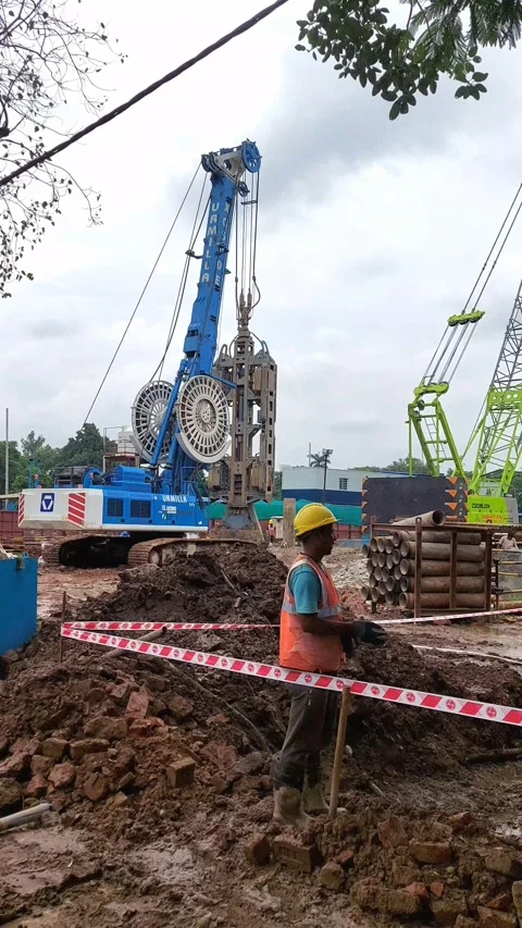 Calcutta Metro Railways second station at Park Street started for purple line Stock Footage 280922330