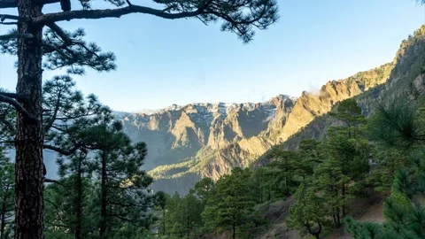Caldera de Taburiente with Snow Timelapse 動画素材 199243101