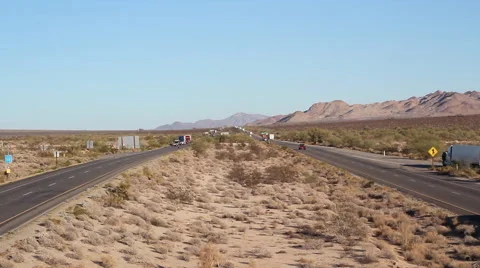 California Desert Freeway Traffic on Interstate 10 스톡 동영상 46754896