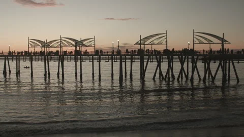 California Pier Sunset Stockbeeldmateriaal 332625847