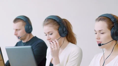 Call center young team 스톡 동영상 61303858