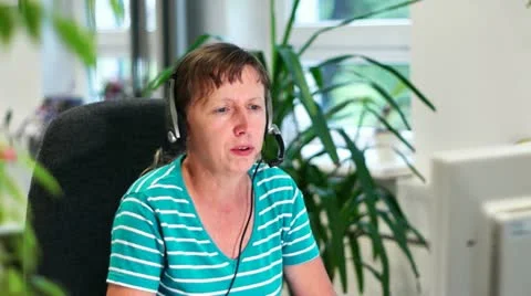 Callcenter2 Video stock 11135712