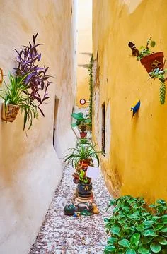Callejon del Duende, the narrowest street in Cadiz, Spain Stock Photos