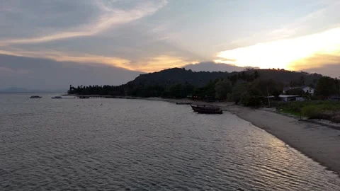 Calm, almost empty beach in Taling Ngam, Samui during sunset Video stock 334816061