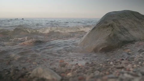 Calm on the Baltic Sea. Small waves. Vídeos de archivo 142197973