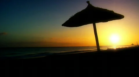 Calm Beach Setting Loop Stock-Footage 92119
