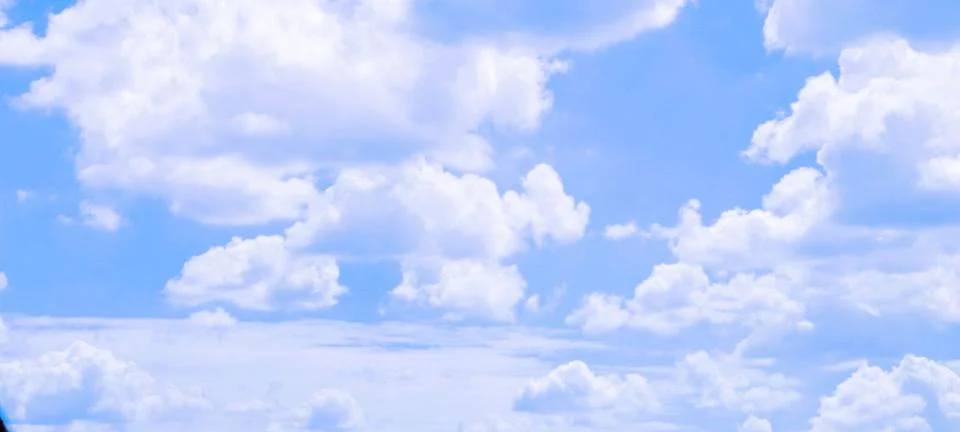 Calm cloudscape copy space Stock-Fotos