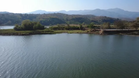 Calm lake surface in summer 스톡 동영상 334129415