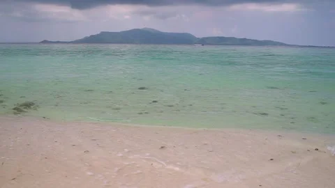 Calm Ocean Wave Loop at Menjangan Beach Video stock 310984662