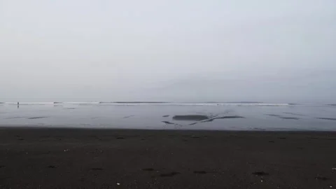 Calm Seashore at Dawn with Soft Mist Atmosphere. Stock-Footage 332107505