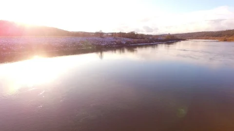Calm surface of water with the reflection Stockbeeldmateriaal 129087249