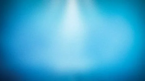A calming 4K blue gradient background featuring soft transitions between li.. Ilustración de archivo