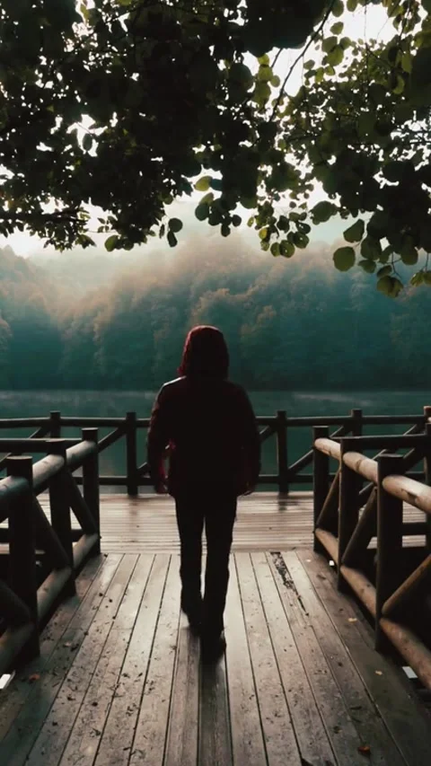 The calmness of a man 動画素材 272642447