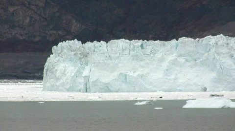 Calving glacier 库存影片 840833