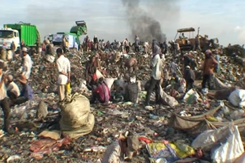 CAMBODIA-GARBAGE DUMP 89 Vidéo 7728411