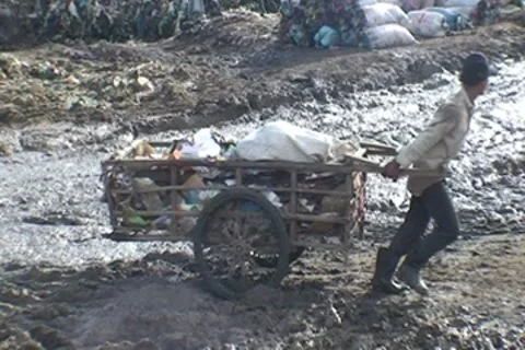 CAMBODIA-GARBAGE DUMP 94 Vídeo Stock 7570432